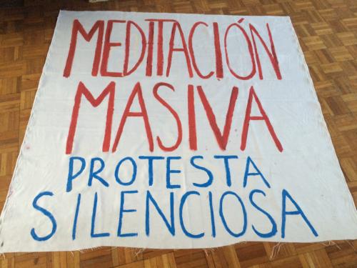 meditación masiva protesta silenciosa Santiago de Chile 2019 4