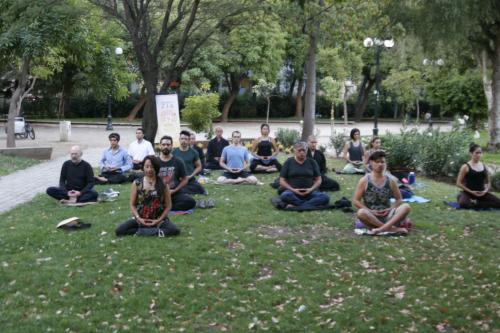 zazen en un parque de Santiago