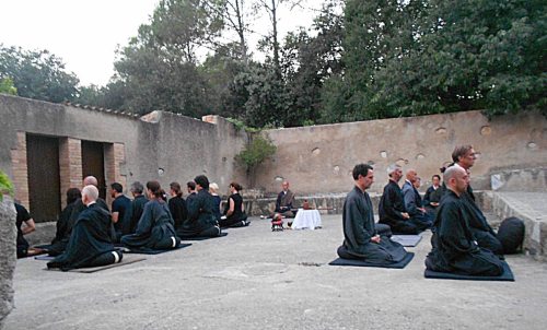 zazen exterior